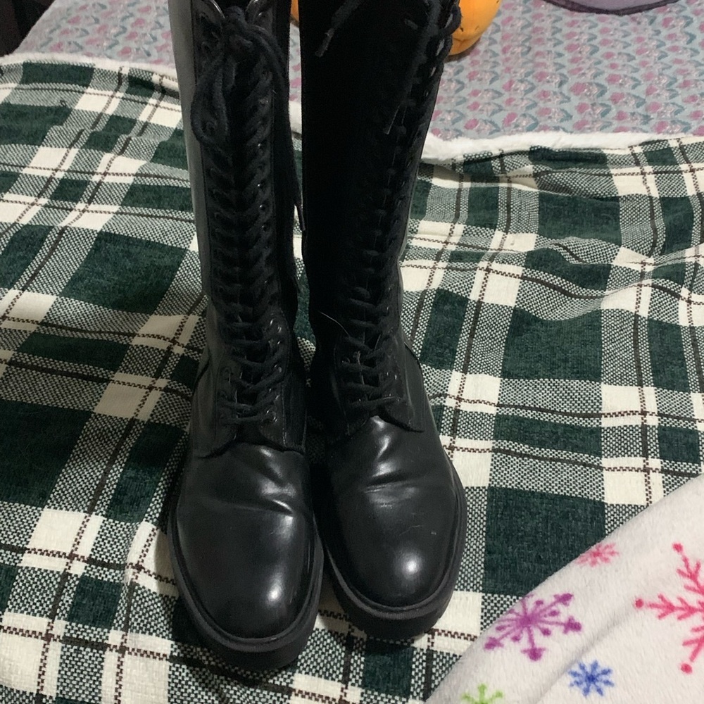 Black Lace-Up Women's Boots